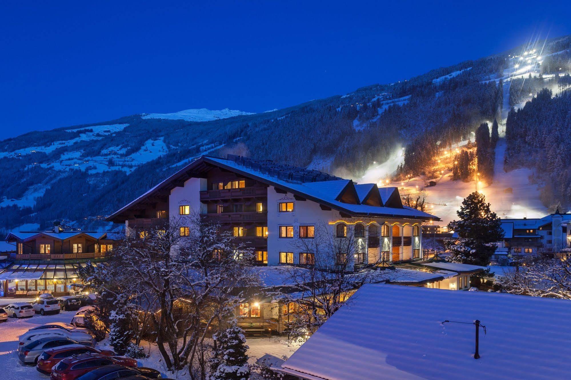 Ferienhotel Sonnenhof Zell am Ziller Exteriér fotografie