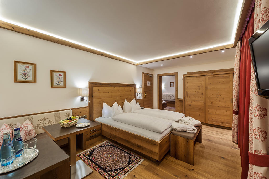Ferienhotel Sonnenhof Zell am Ziller Exteriér fotografie